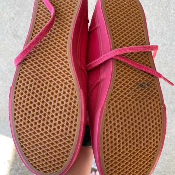 Vans Women's Sneakers in Vibrant Pink - Picture 4 of 4